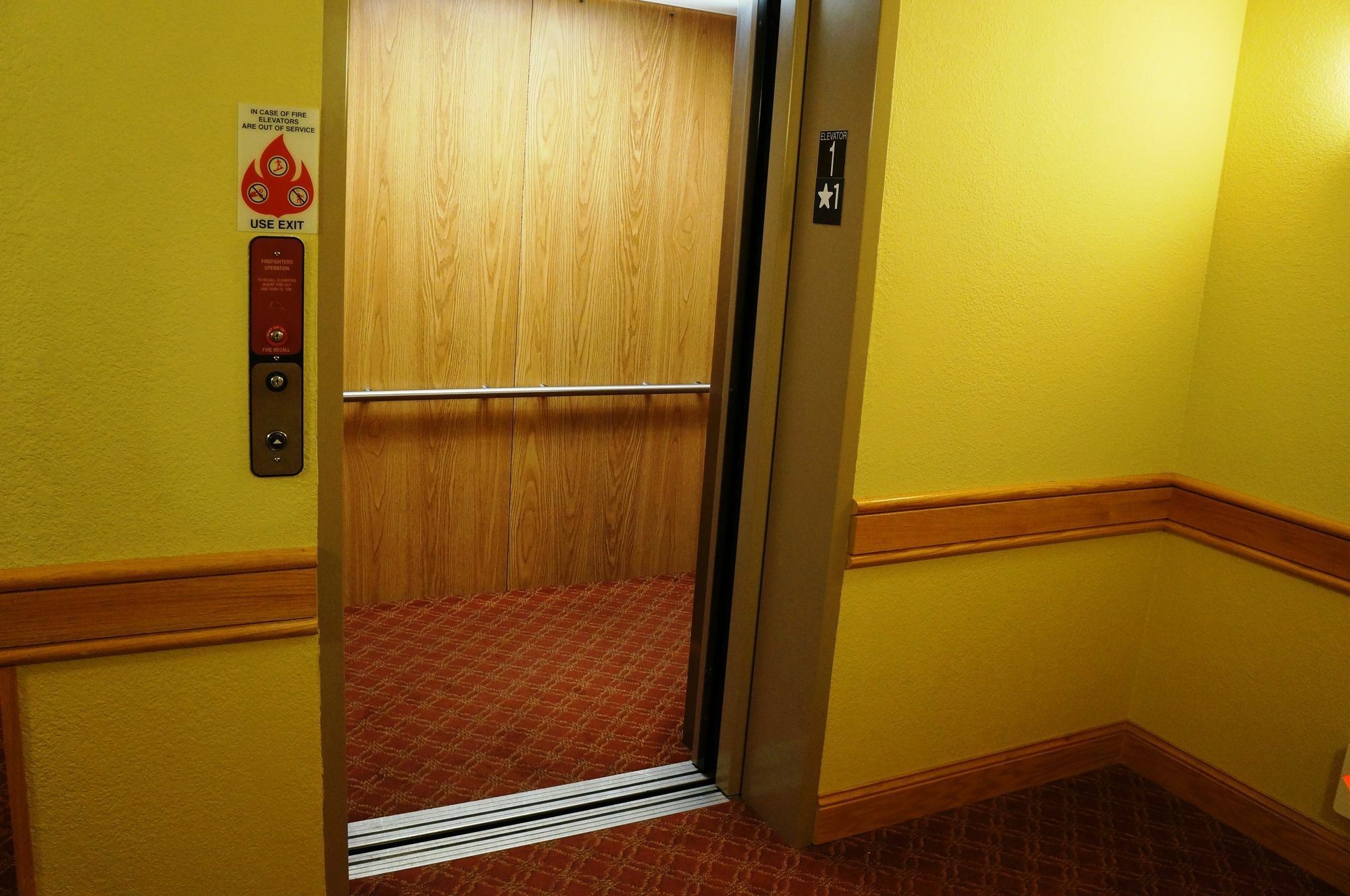 Americinn By Wyndham Newton Extérieur photo